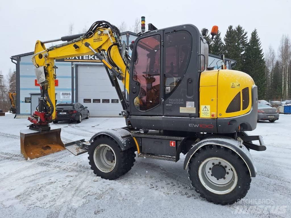 Wacker Neuson 9503-2 Kolesové rýpadlá