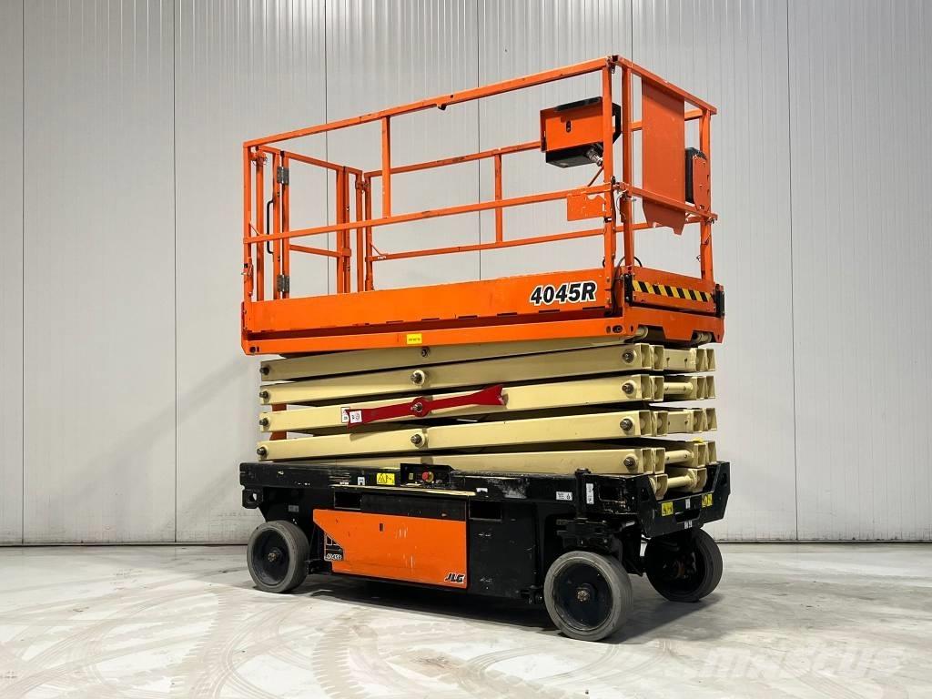 JLG 4045R Nožnicové zdvíhacie plošiny