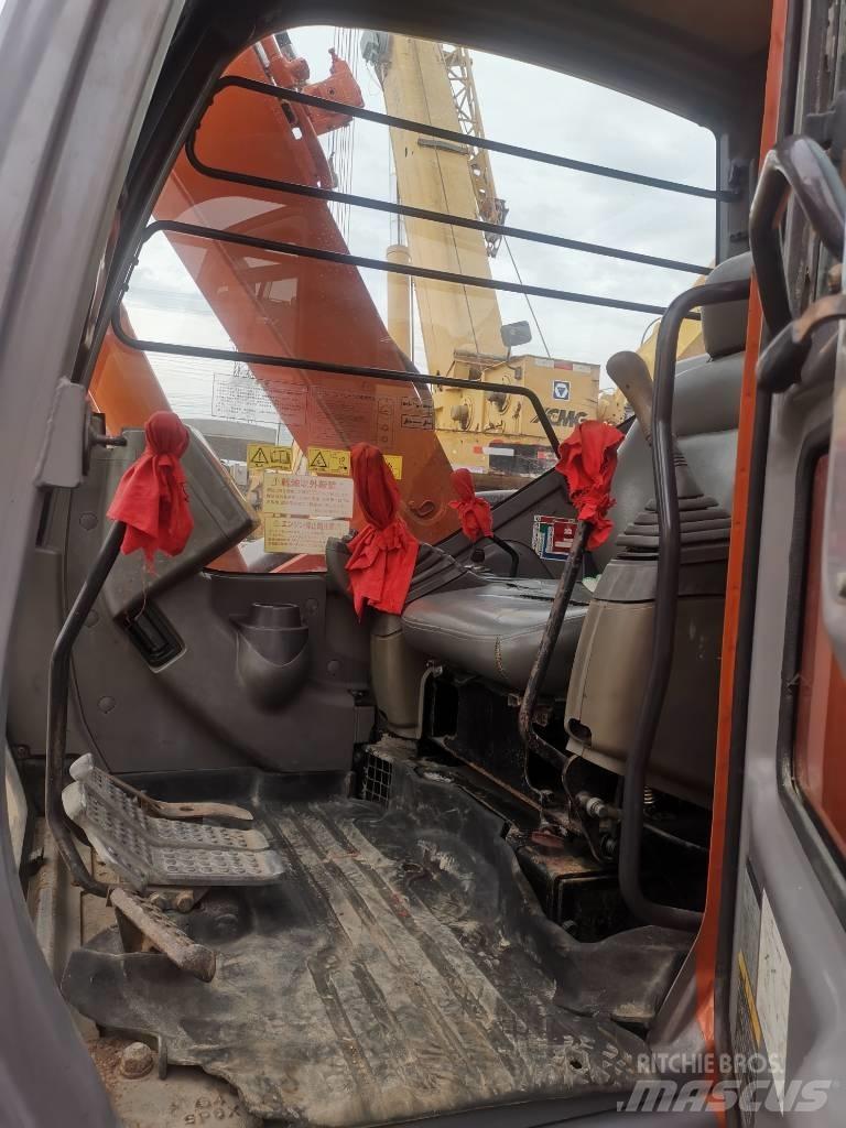 Hitachi ZX 75 Pásové rýpadlá