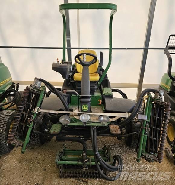 John Deere 7700 Kosačky fervejí
