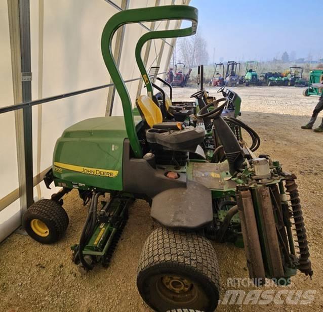 John Deere 7700 Kosačky fervejí