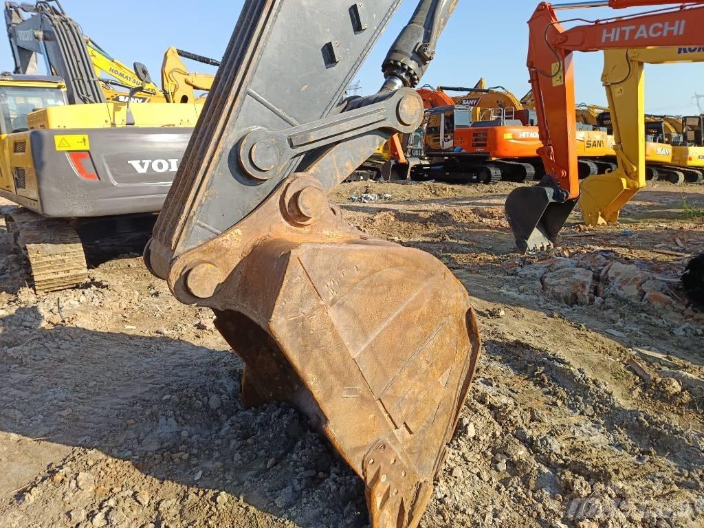 Volvo EC 240 Pásové rýpadlá