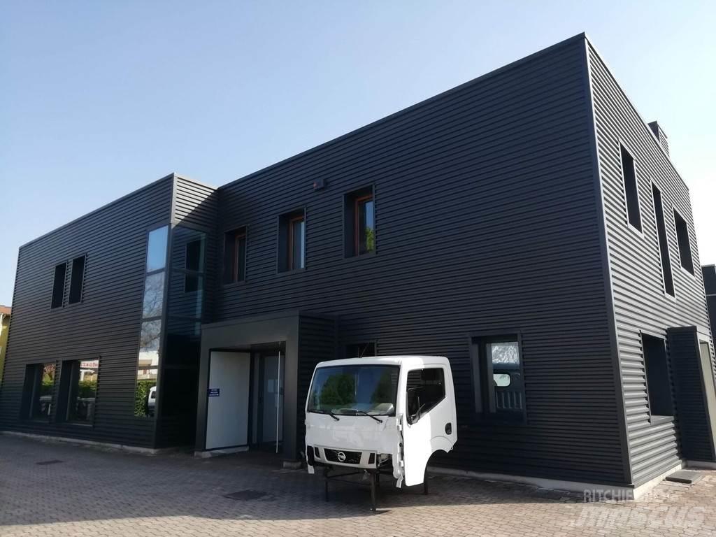 Nissan NT400 Kabíny a interiér