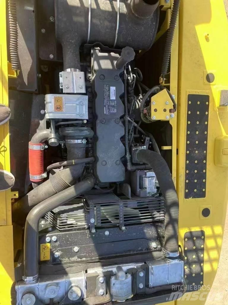 Komatsu 210LC-8 Pásové rýpadlá