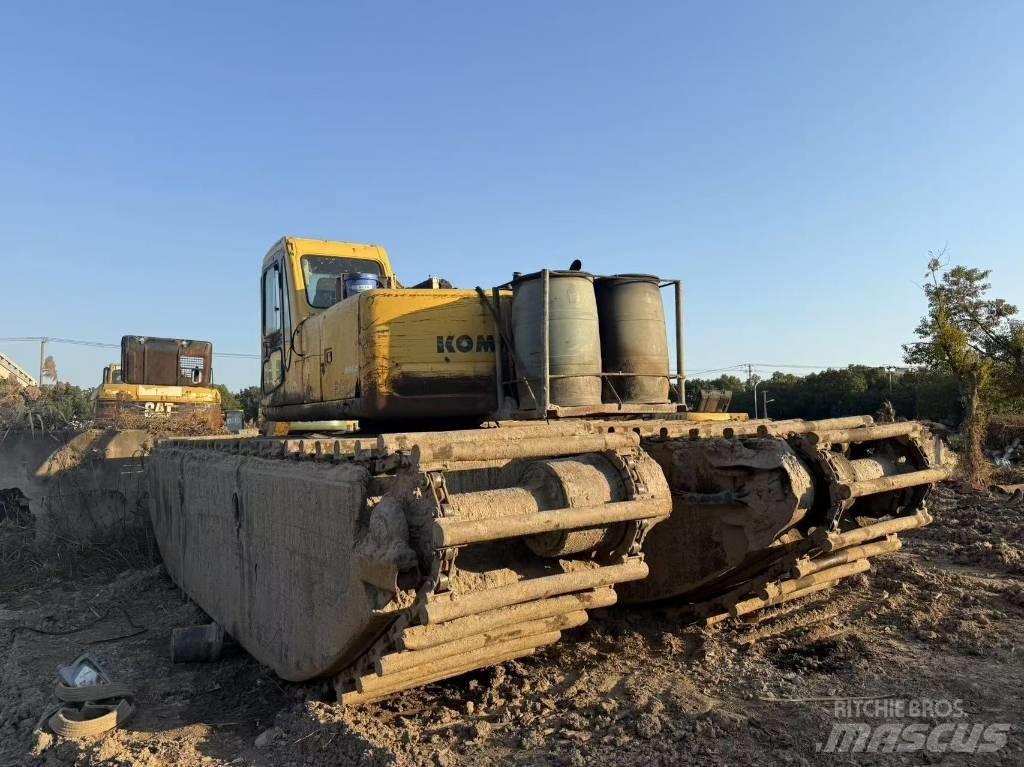 Komatsu PC 200-6 Obojživelná rýpadlá