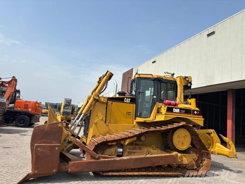 CAT D 6 R XW Pásové dozéry