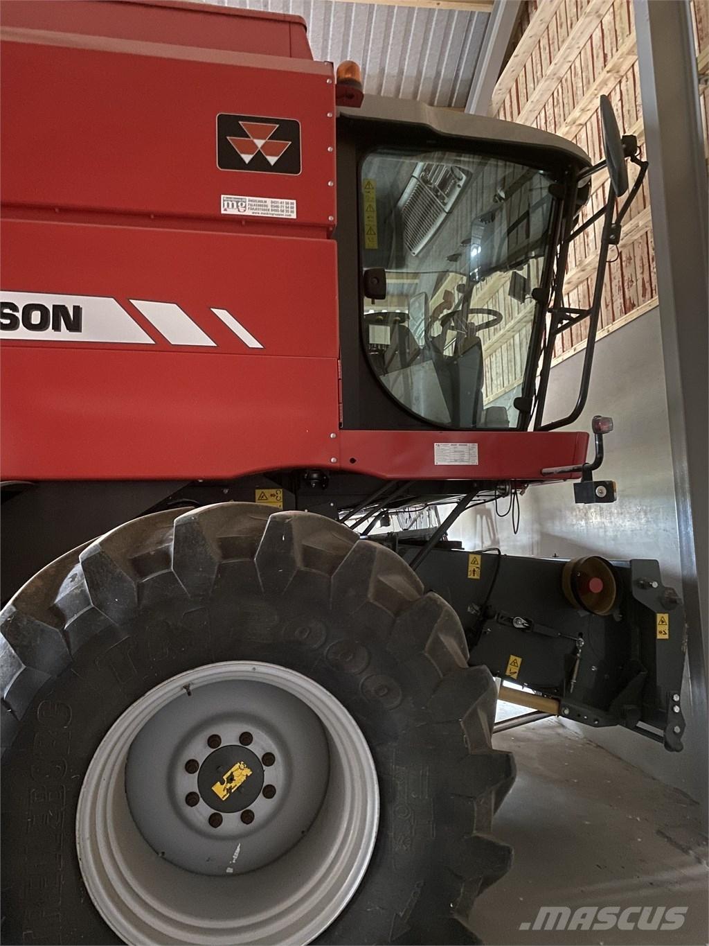 Massey Ferguson 7244 Kombinované zberacie stroje