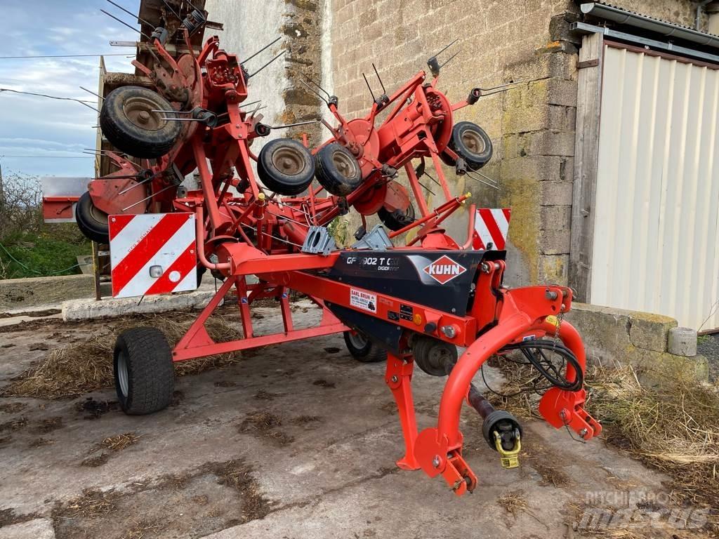 Kuhn GF 7902T GII Obracače a zhrabovače sena