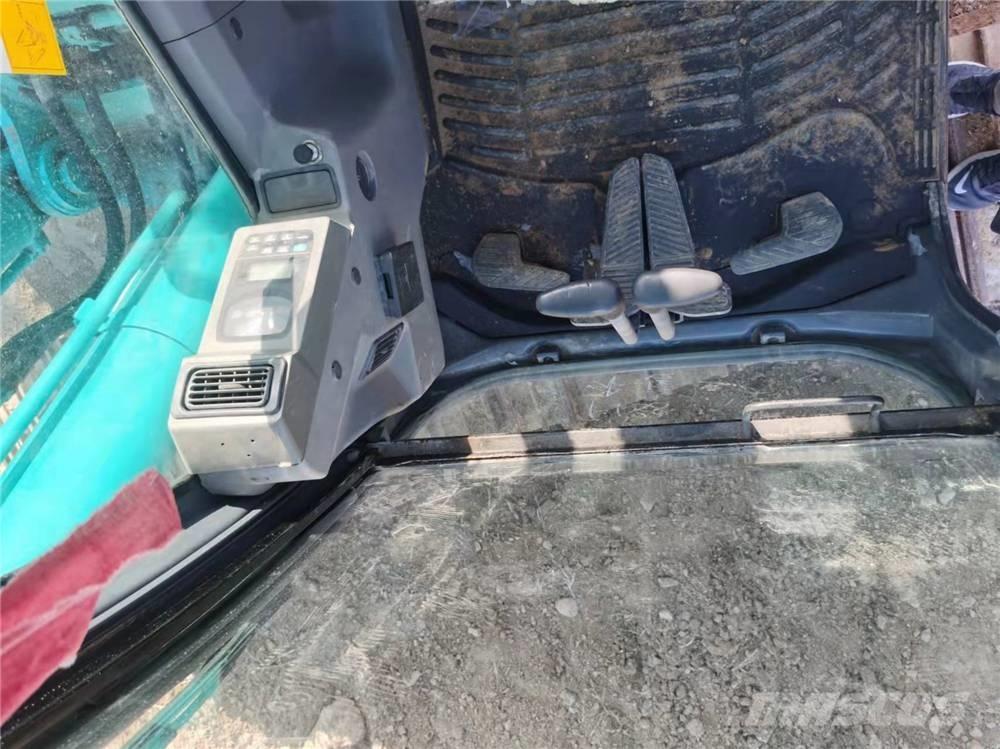 Kobelco SK210LC-8 Pásové rýpadlá