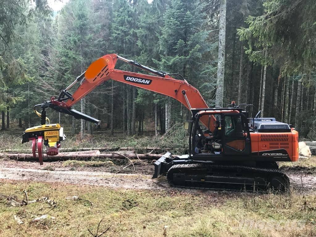 Doosan DX 235 NLC-5 Pásové rýpadlá