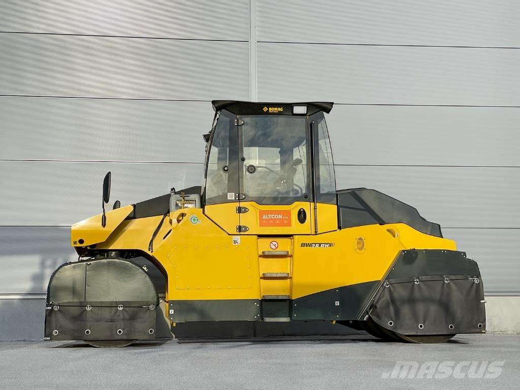 Bomag BW 28 RH Pneumatikové valce