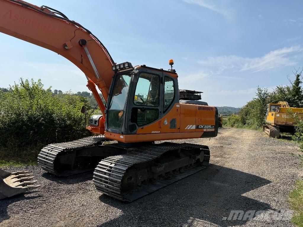 Doosan DX 225 LC Pásové rýpadlá