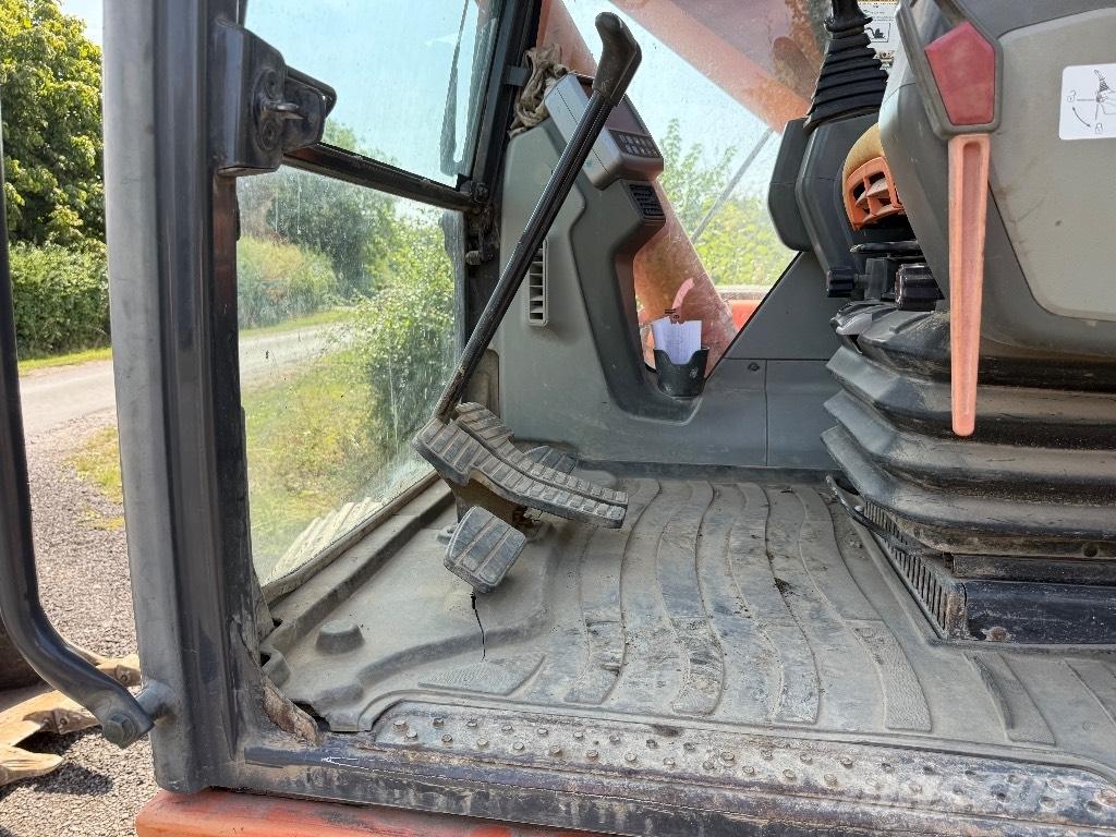 Doosan DX 225 LC Pásové rýpadlá
