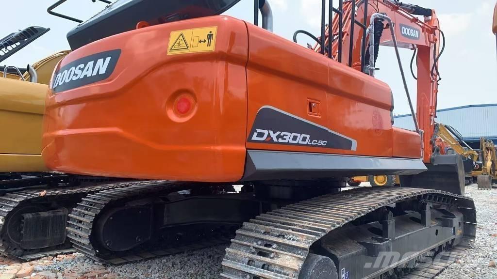 Doosan dx300lc-9 Pásové rýpadlá
