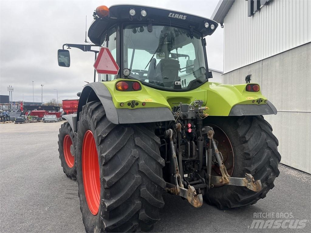 CLAAS Arion 620 Traktory