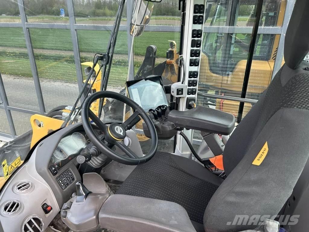Volvo L110H Kolesové nakladače