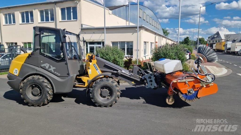 Mecalac AX 850 Kolesové nakladače