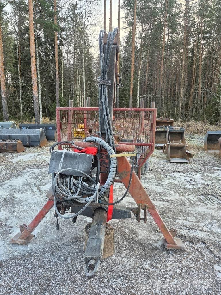 Patu 1800 Lesnícke prívesy