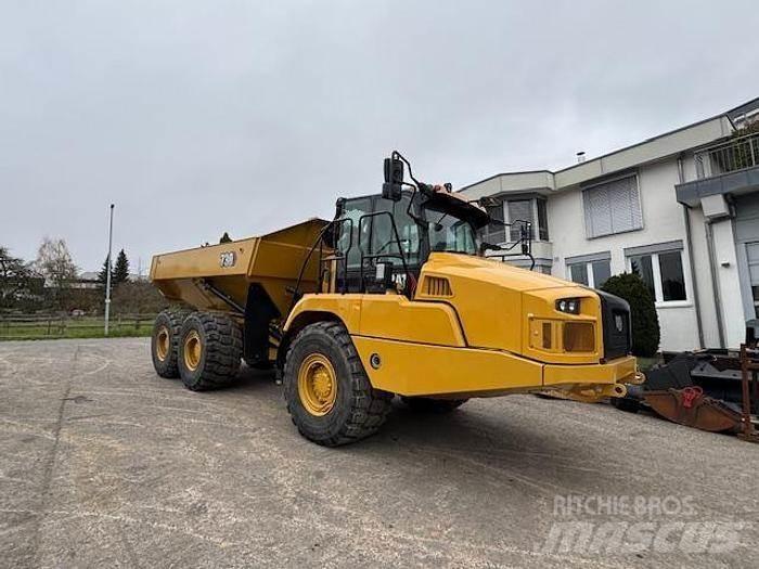 CAT 730 Kĺbové nákladné autá