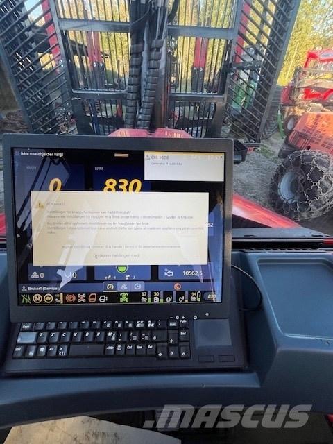 Komatsu XF895-2 Lesné traktory