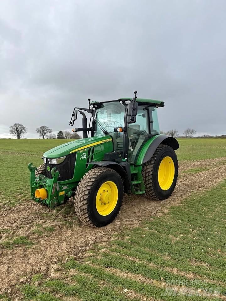 John Deere 5100 R Traktory