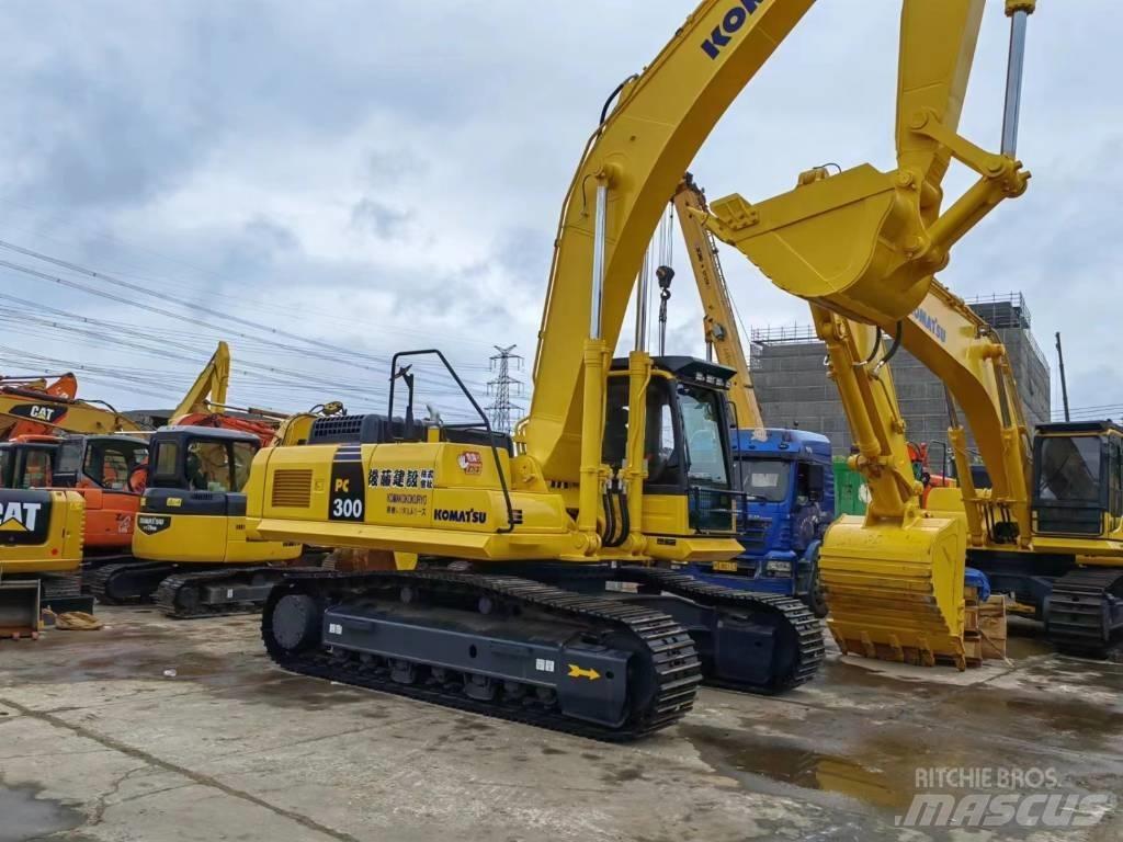 Komatsu PC 300 Pásové rýpadlá