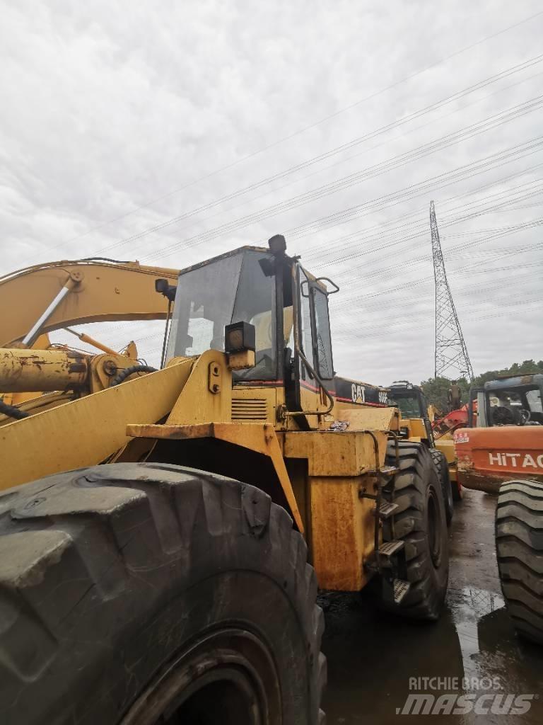 CAT 966F Kolesové nakladače