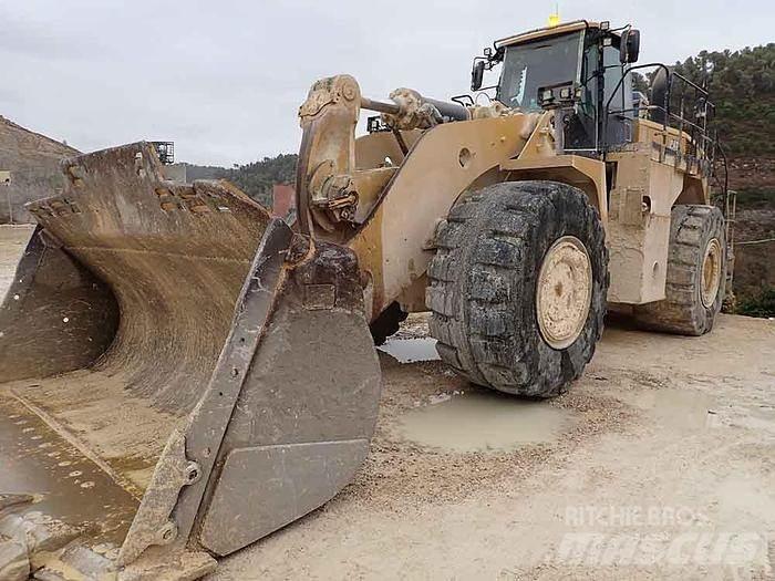 CAT 988K Kolesové nakladače