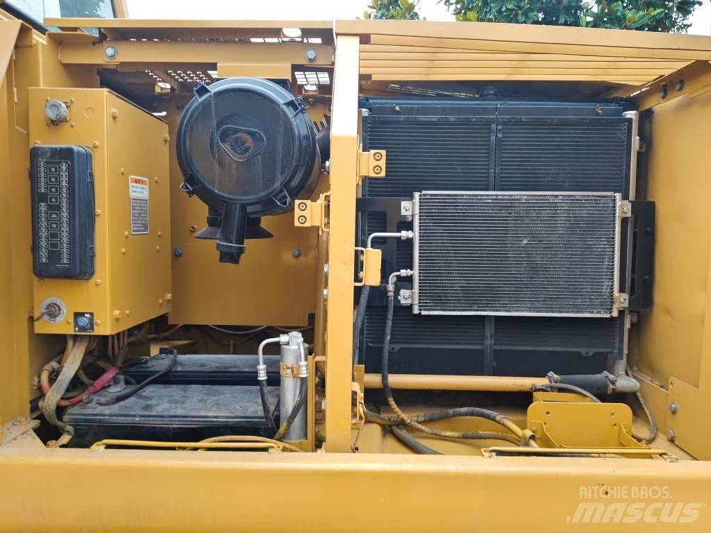 CAT 320 C L Pásové rýpadlá