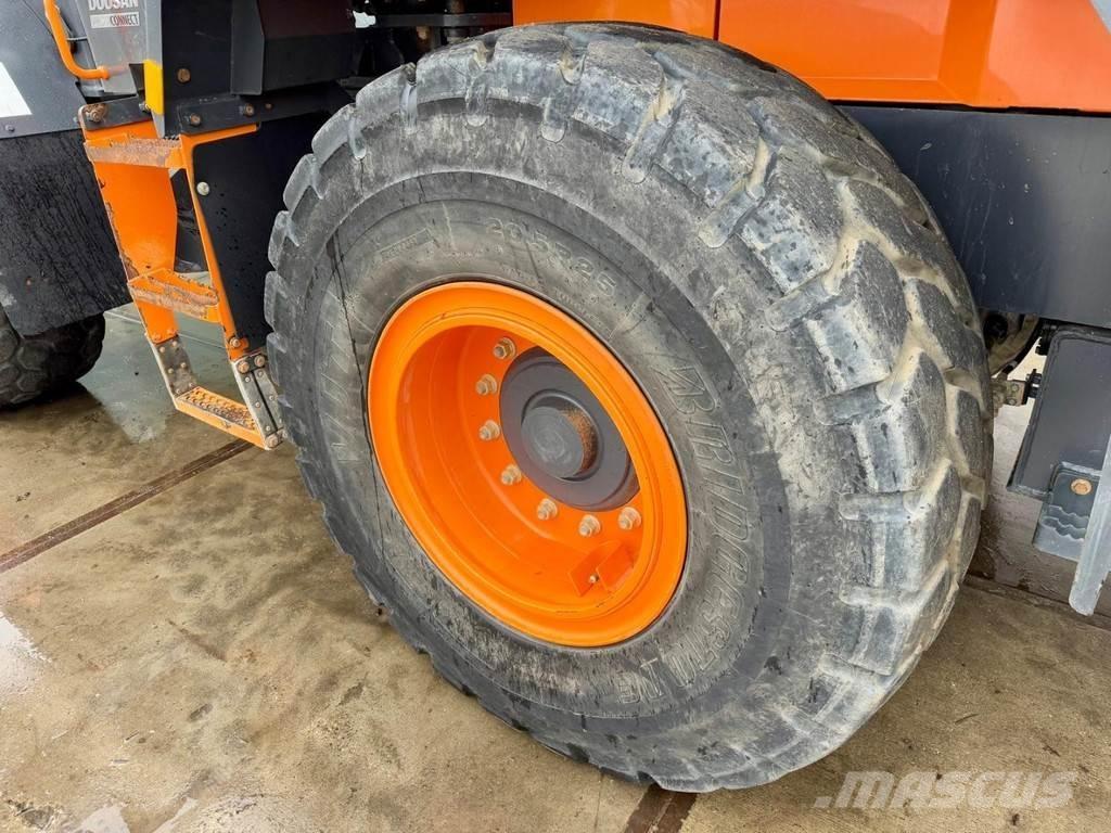 Doosan DL250-7 Kolesové nakladače