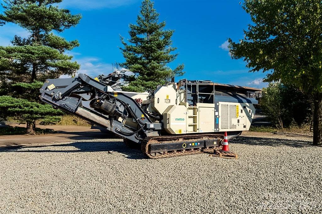Metso J90 Mobilné drviče