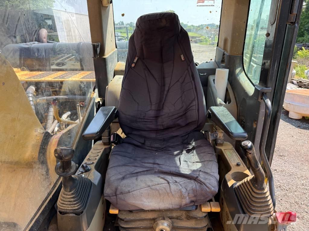 Komatsu PC 200 LC-8 Pásové rýpadlá