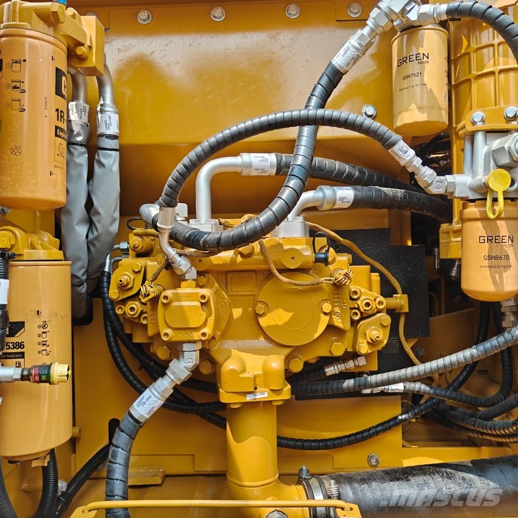 CAT 320D2L Pásové rýpadlá