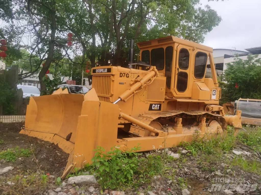CAT D 7 G Pásové dozéry