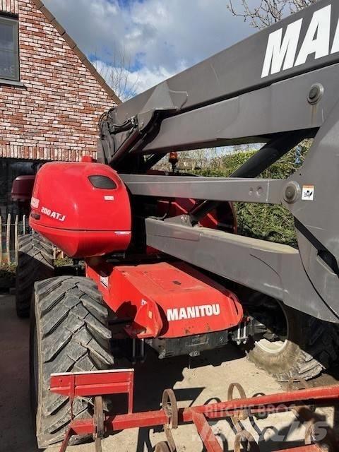 Manitou 200 ATJ Kĺbové plošiny