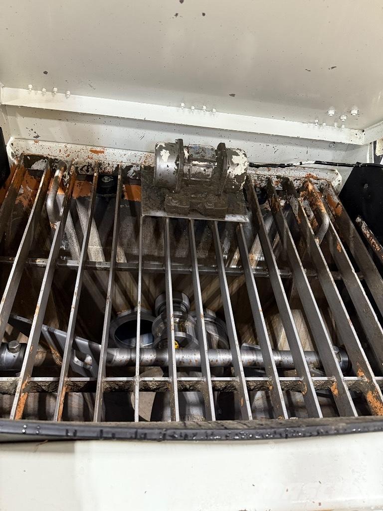 KCP KML 1160 (#1036) Nákladné autá s čerpadlami betónu