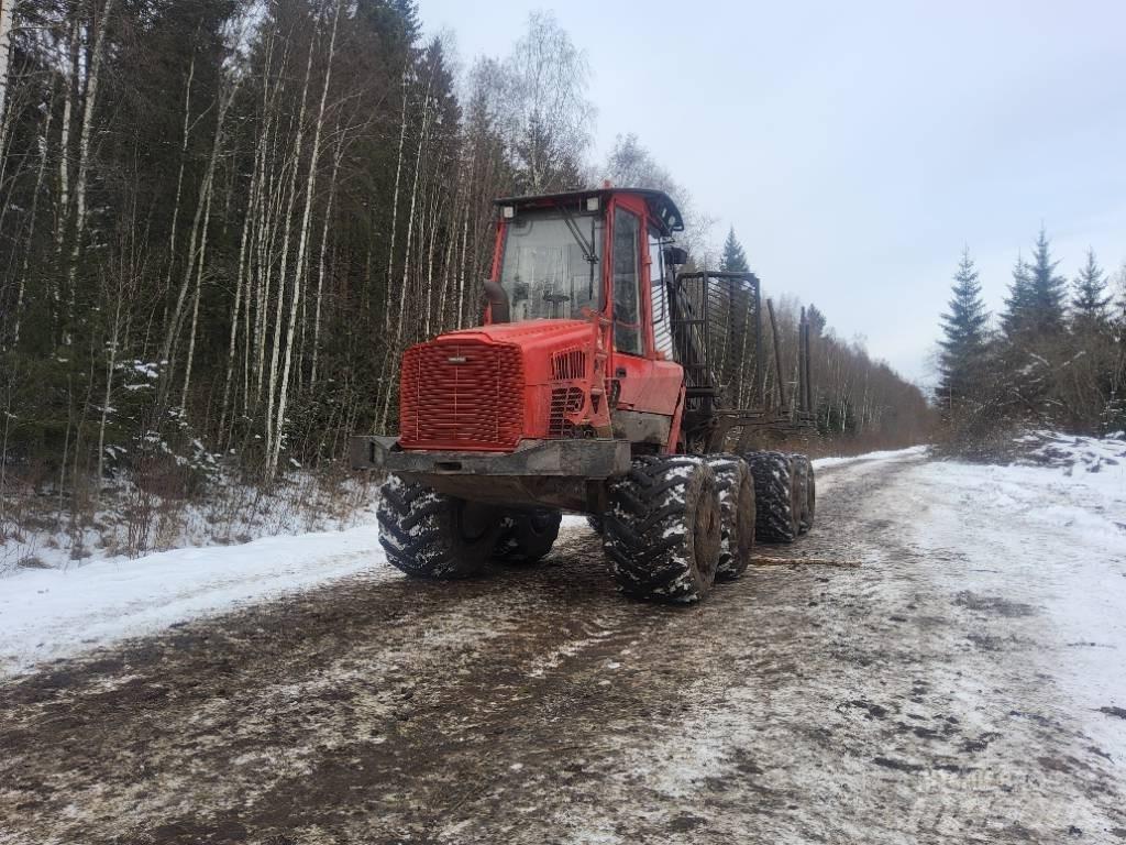 Komatsu 835 Lesné traktory