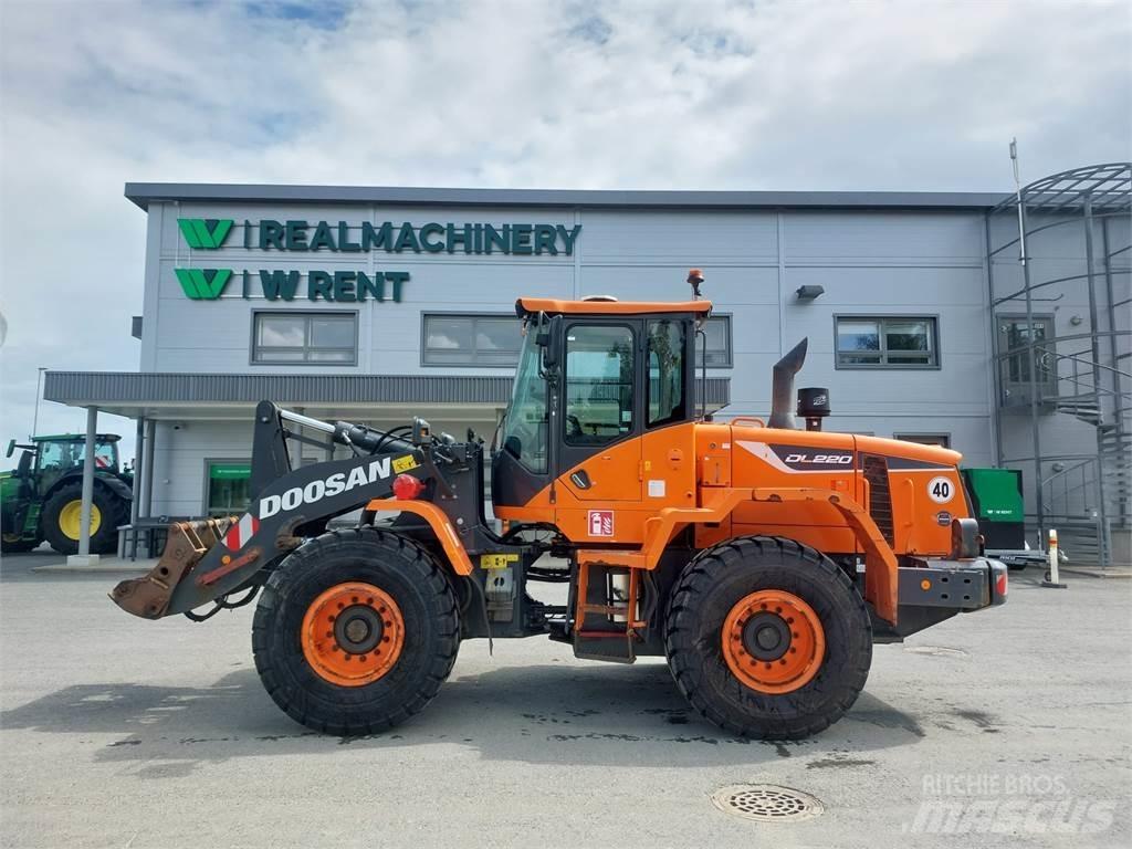 Doosan DL220-5 Kolesové nakladače
