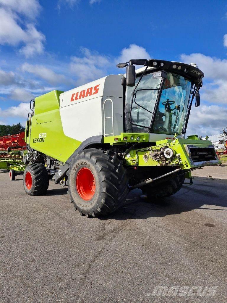 CLAAS Lexion 670 Kombinované zberacie stroje