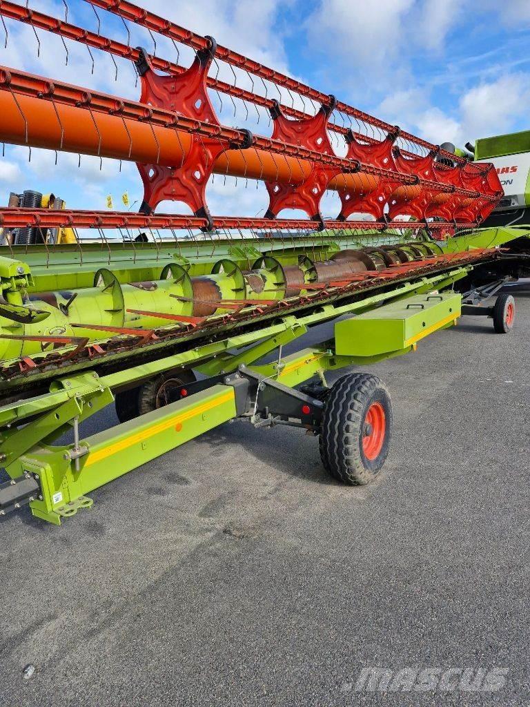 CLAAS Lexion 670 Kombinované zberacie stroje