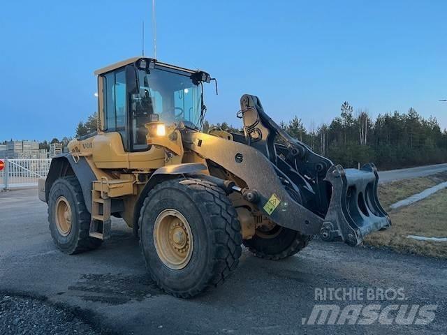 Volvo L90F Kolesové nakladače