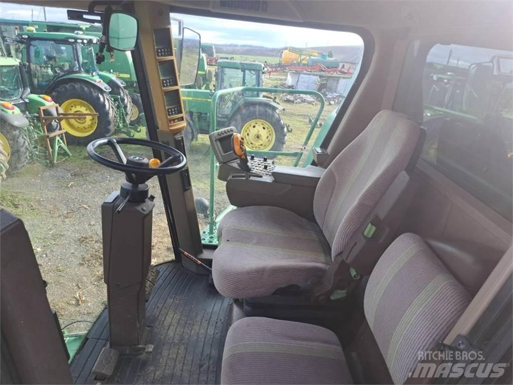John Deere W650 Kombinované zberacie stroje