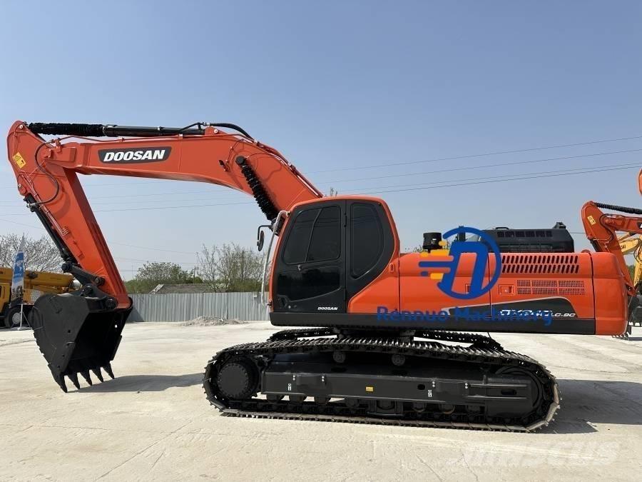 Doosan DX 340 Pásové rýpadlá
