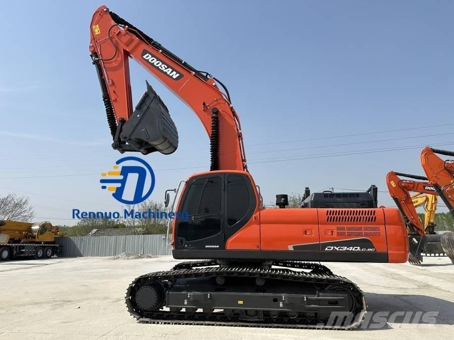 Doosan DX 340 Pásové rýpadlá