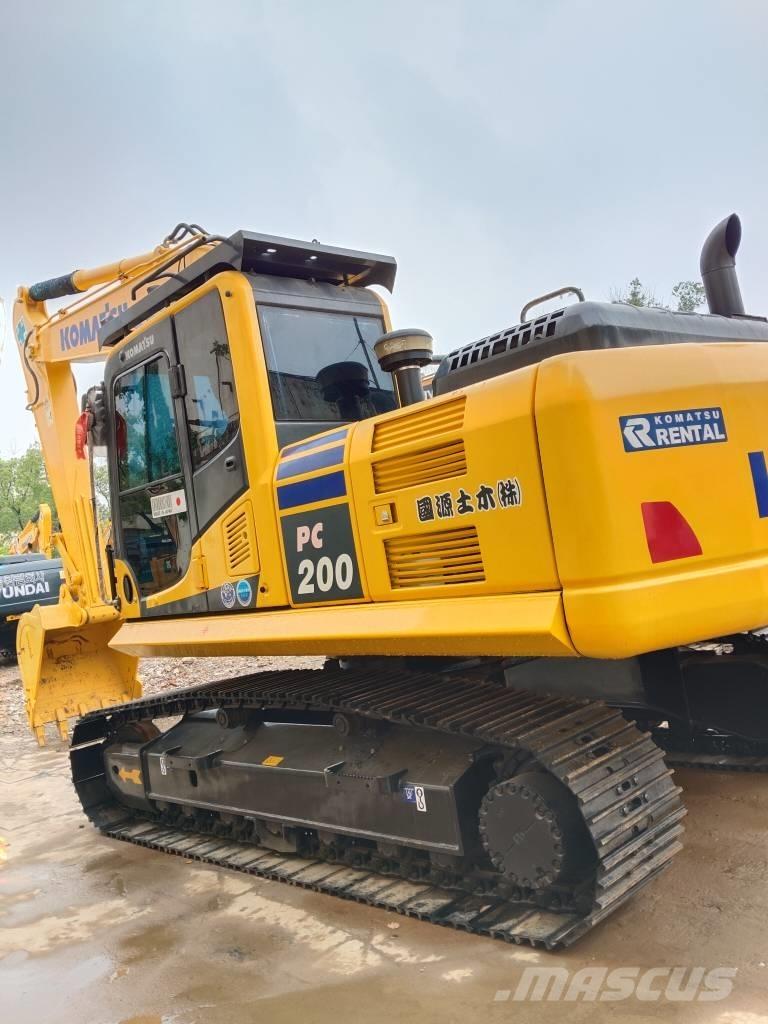 Komatsu PC 200-8 Pásové rýpadlá
