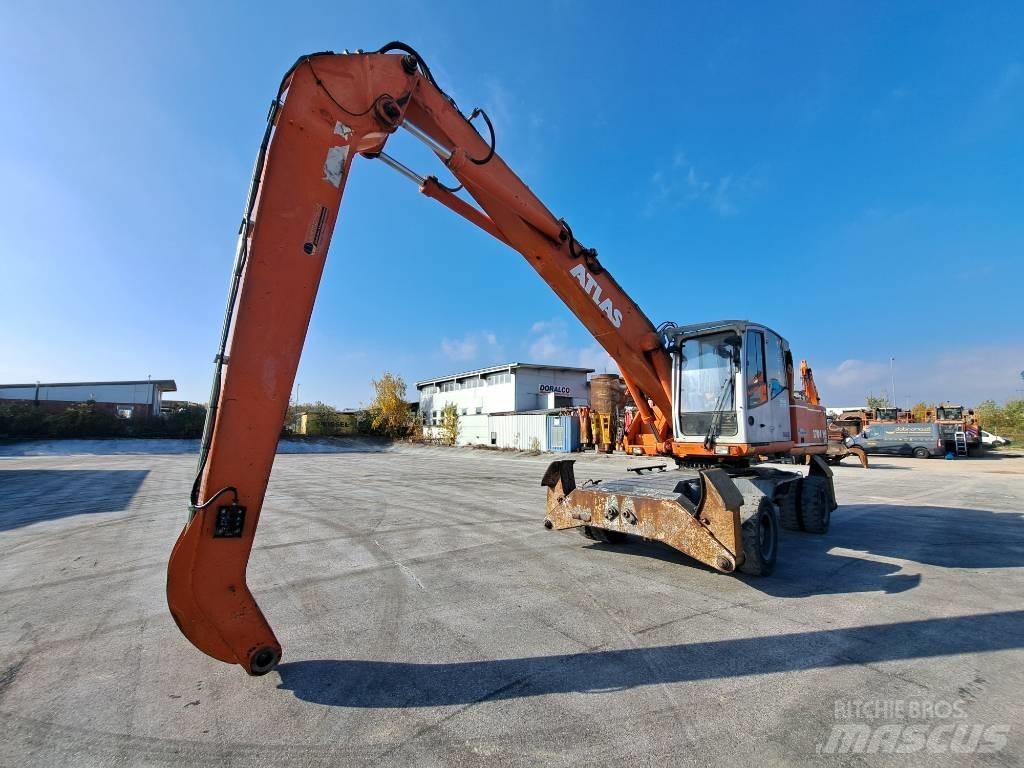 Atlas 1704 MI Stroje pre manipuláciu s odpadom