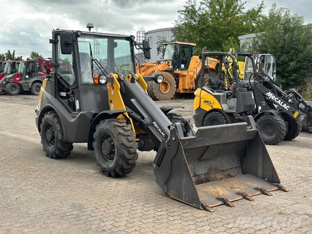 Mecalac AX 700 Kolesové nakladače