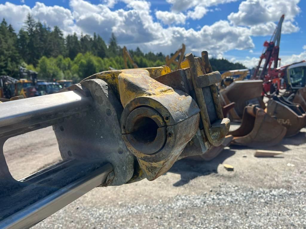 Atlas Copco XE3 C30 Tunelové a podzemné banské vŕtačky
