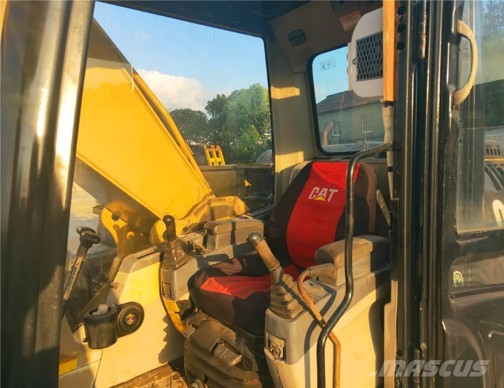 CAT 325D Pásové rýpadlá