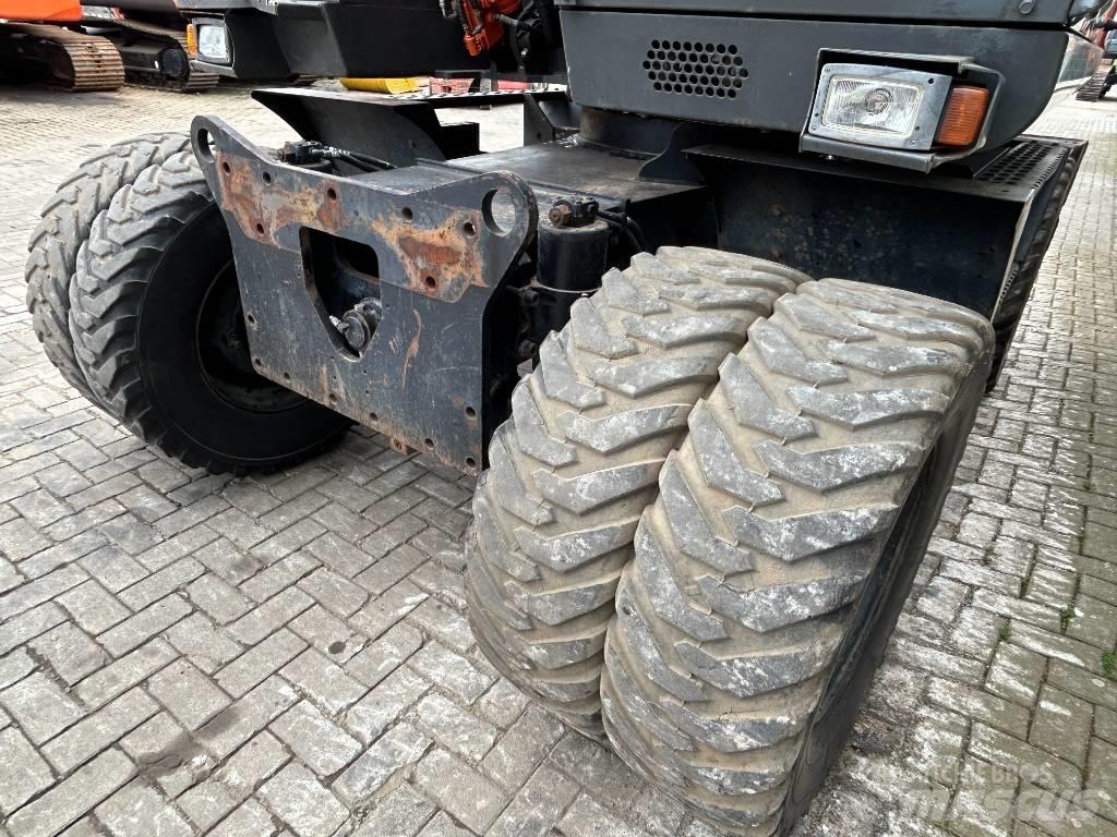 Hitachi ZX 140 W Kolesové rýpadlá